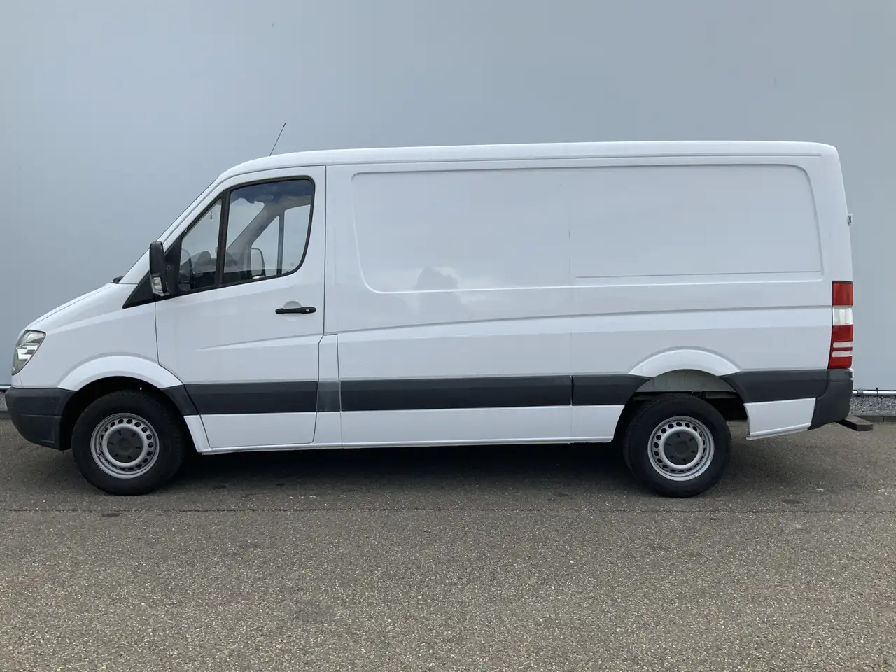 Mercedes-Benz Sprinter 311 2.2 CDI 366 L2 H1 Automaat Trekhaak 2800 kg 3 - Furgón: foto 3 Mercedes-Benz Sprinter 311 2.2 CDI 366 L2 H1 Automaat Trekhaak 2800 kg 3 - Furgón: foto 3