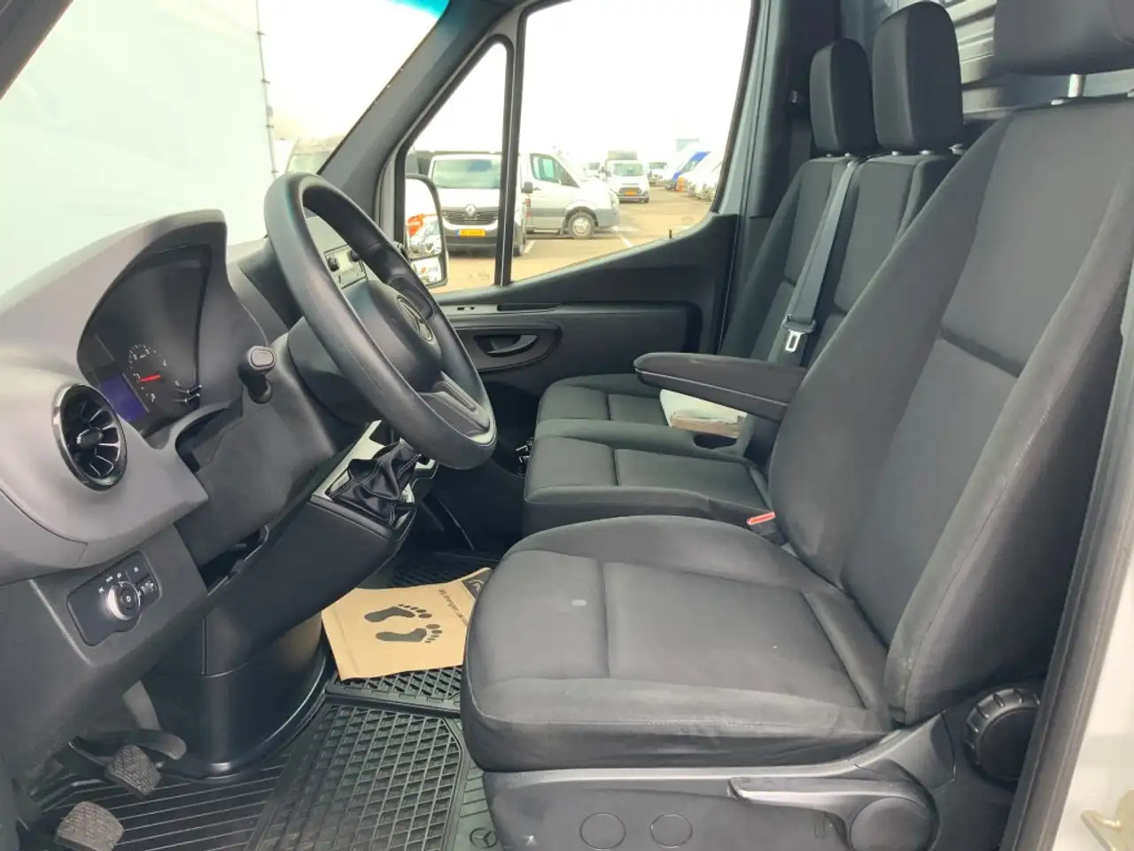 Furgón Mercedes-Benz Sprinter 314 2.2 CDI 366 L2H2 Airco 3 Zits Euro 6: foto 11 Furgón Mercedes-Benz Sprinter 314 2.2 CDI 366 L2H2 Airco 3 Zits Euro 6: foto 11