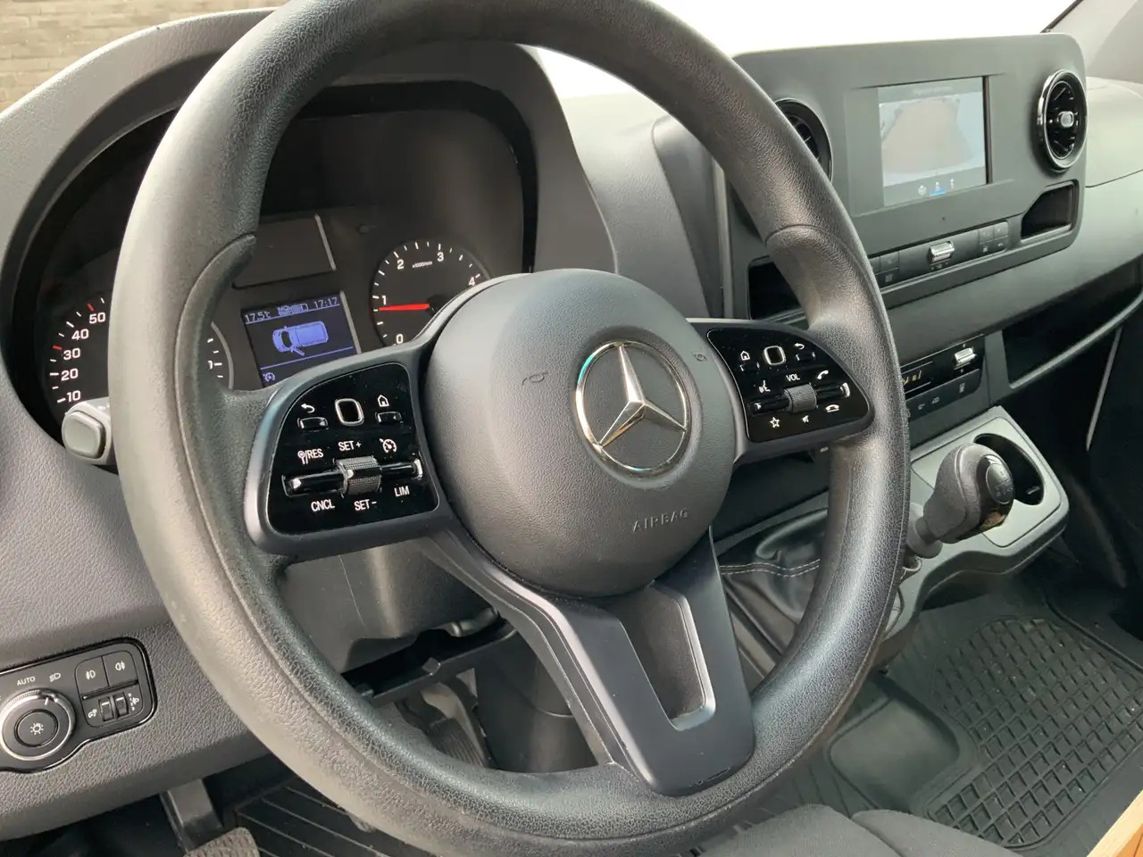 Mercedes-Benz Sprinter 316 2.2 CDI L2H2 Airco Cruise Camera Navi Trekhaak - Furgón: foto 5 Mercedes-Benz Sprinter 316 2.2 CDI L2H2 Airco Cruise Camera Navi Trekhaak - Furgón: foto 5