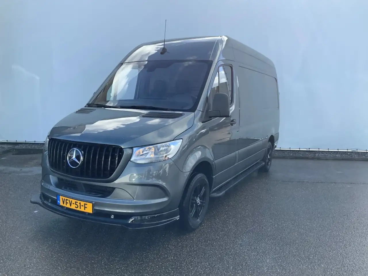 Mercedes-Benz Sprinter 319 3.0 CDI Autom.L2H2 Airco Cruise 3 Zits MBux 10 - Furgón: foto 1 Mercedes-Benz Sprinter 319 3.0 CDI Autom.L2H2 Airco Cruise 3 Zits MBux 10 - Furgón: foto 1