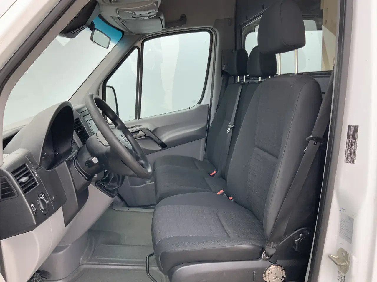 Mercedes-Benz Sprinter 516 2.2 CDI 366 L2H2 Camera Trekhaak 3500 kg Dub L - Furgón: foto 5 Mercedes-Benz Sprinter 516 2.2 CDI 366 L2H2 Camera Trekhaak 3500 kg Dub L - Furgón: foto 5