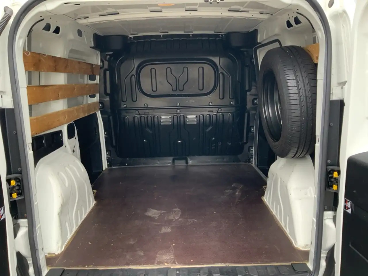 Furgoneta pequeña Opel Combo 1.3 CDTi L1H1 ecoFLEX Selection Airco Trekhaak 100: foto 10 Furgoneta pequeña Opel Combo 1.3 CDTi L1H1 ecoFLEX Selection Airco Trekhaak 100: foto 10