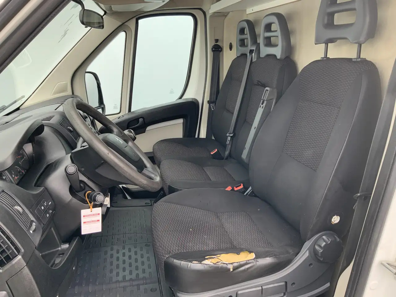 Furgón Peugeot Boxer 330 2.2 HDI L2H2 Première Airco Cruise Camera side: foto 9