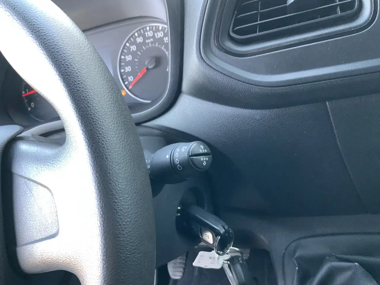 Renault Master T35 2.3 dCi 135 L2H2 Airco Cruise Navi Side Bar Ca - Furgón: foto 4 Renault Master T35 2.3 dCi 135 L2H2 Airco Cruise Navi Side Bar Ca - Furgón: foto 4