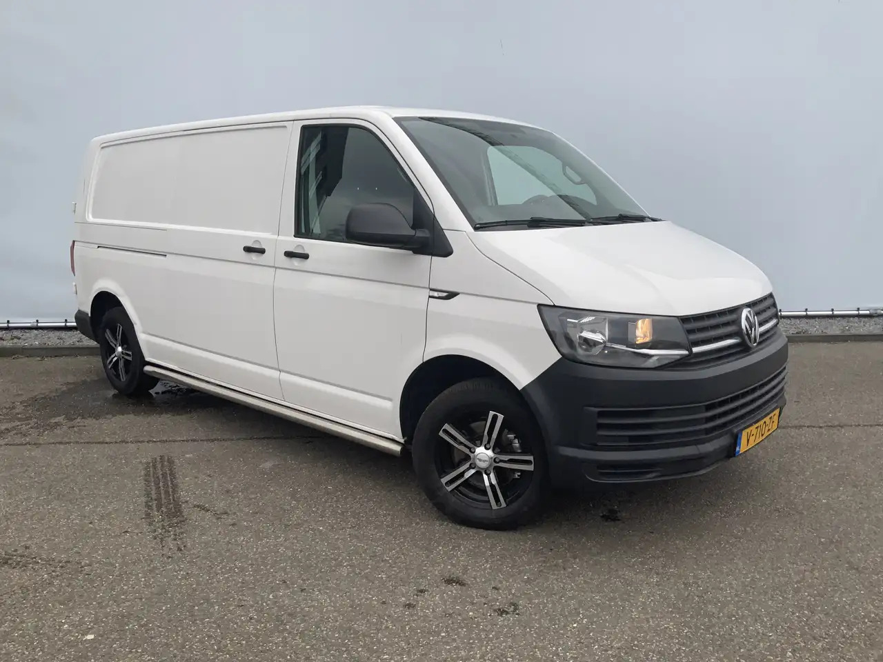 Furgón Volkswagen T6 Transporter 2.0 TDI L2H1 Airco Navi 3 Zits Alu Velg Euro 6: foto 20