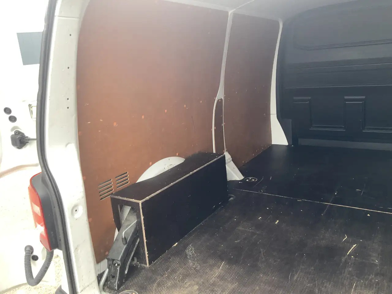 Furgón Volkswagen T6 Transporter 2.0 TDI L2H1 Airco Navi 3 Zits Alu Velg Euro 6: foto 13