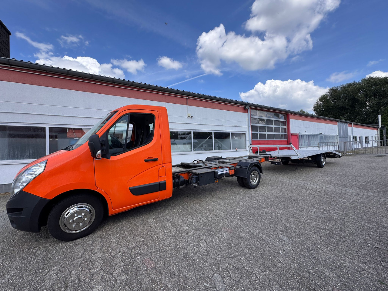 Camión portavehículos Renault Master Autotransporter: foto 7 Camión portavehículos Renault Master Autotransporter: foto 7