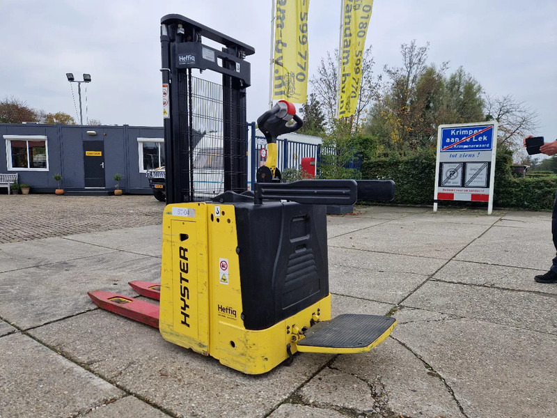 Hyster S1.5S elektrische stapelaar hefhoogte 3.17m. - Apilador: foto 4 Hyster S1.5S elektrische stapelaar hefhoogte 3.17m. - Apilador: foto 4