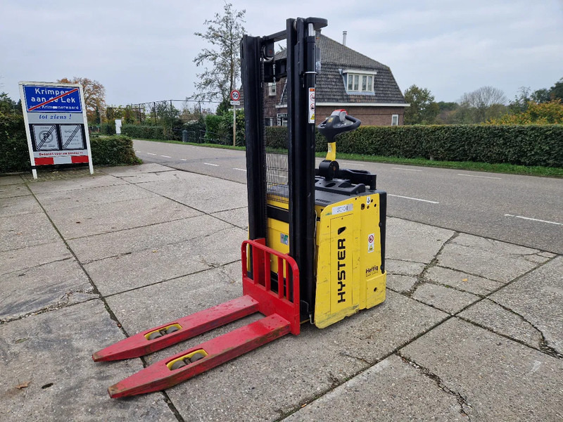 Hyster S1.5S elektrische stapelaar hefhoogte 3.17m. - Apilador: foto 3 Hyster S1.5S elektrische stapelaar hefhoogte 3.17m. - Apilador: foto 3