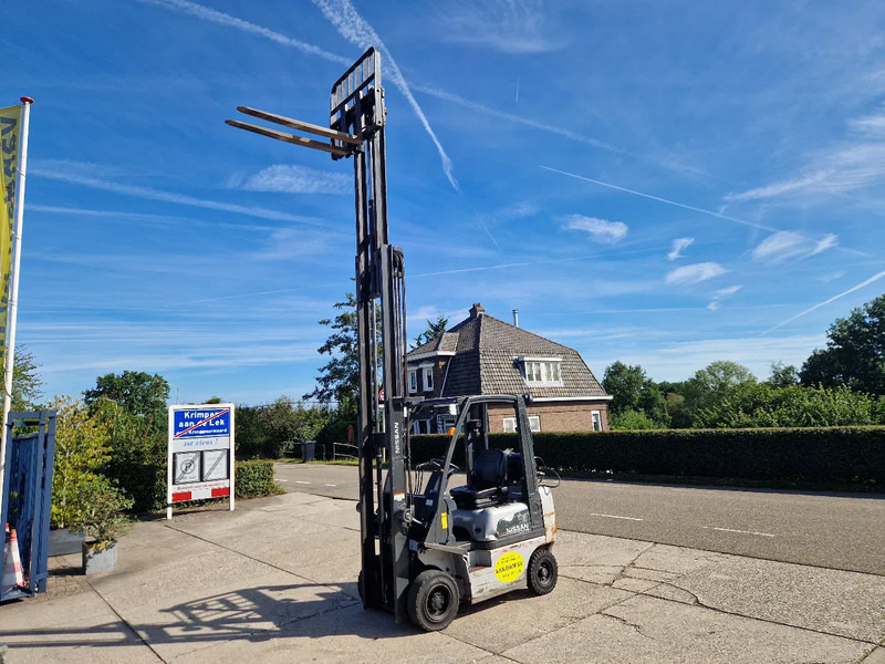 Nissan 1800 kg. LPG met keuring - Carretilla elevadora de gas: foto 2 Nissan 1800 kg. LPG met keuring - Carretilla elevadora de gas: foto 2