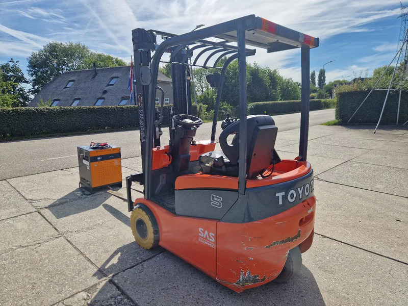 Toyota 1500 kg. elektrisch hefhoogte 5.00m. - Carretilla elevadora eléctrica: foto 4 Toyota 1500 kg. elektrisch hefhoogte 5.00m. - Carretilla elevadora eléctrica: foto 4