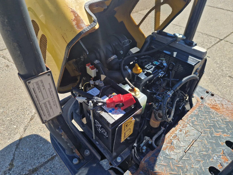 Yanmar C12R-B 3-zijdig kiepend - Dúmper: foto 5 Yanmar C12R-B 3-zijdig kiepend - Dúmper: foto 5