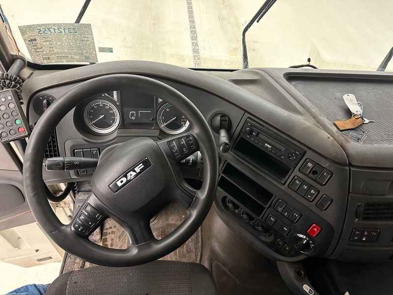 Cabeza tractora DAF XF 460 Space Cab: foto 11