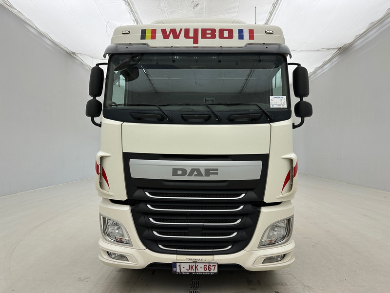 DAF XF 460 Space Cab - Cabeza tractora: foto 2 DAF XF 460 Space Cab - Cabeza tractora: foto 2