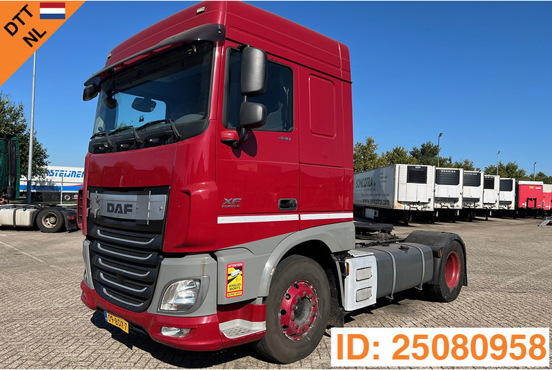 DAF XF106.440 Space Cab - Cabeza tractora: foto 1 DAF XF106.440 Space Cab - Cabeza tractora: foto 1