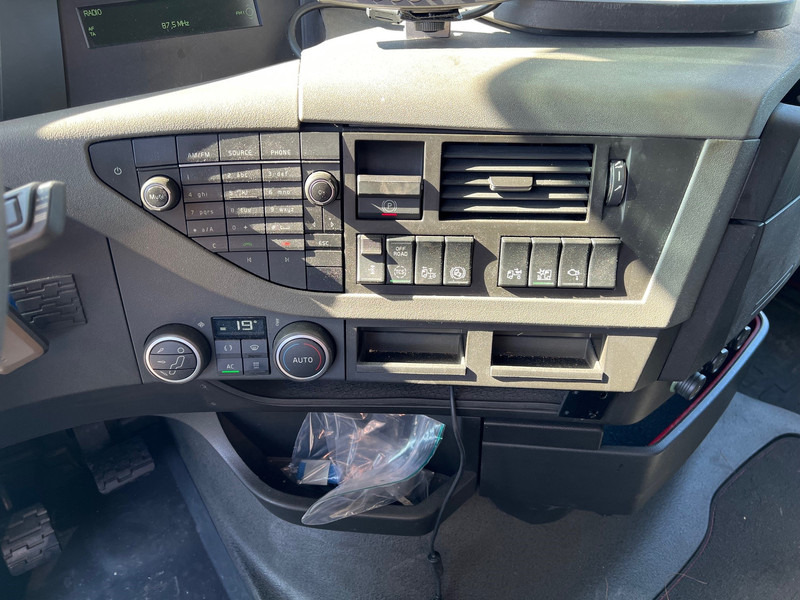 Cabeza tractora Volvo FH13.420 Globetrotter - ADR: foto 9