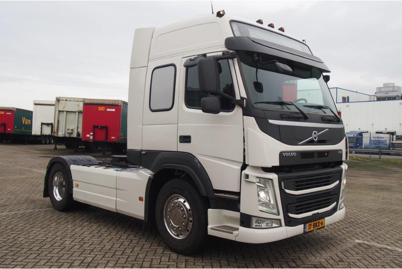 Volvo FM 410 Globetrotter* - Cabeza tractora: foto 3 Volvo FM 410 Globetrotter* - Cabeza tractora: foto 3