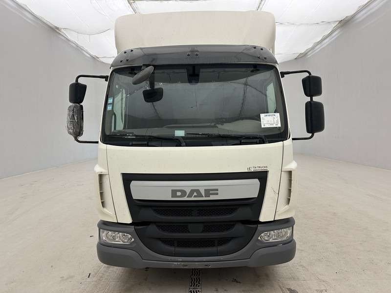 DAF LF 230 - Camión caja cerrada: foto 2 DAF LF 230 - Camión caja cerrada: foto 2