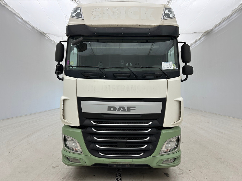 DAF XF 460 Super Space Cab* - Camión lona: foto 2 DAF XF 460 Super Space Cab* - Camión lona: foto 2