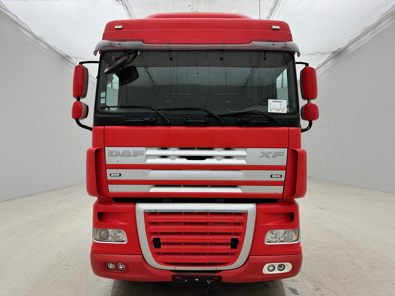 DAF XF105.410 Space Cab - Camión multibasculante: foto 2 DAF XF105.410 Space Cab - Camión multibasculante: foto 2