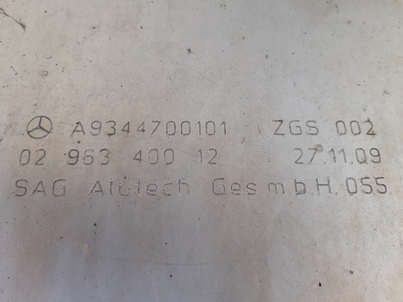 Mercedes-Benz Mazouttank actros A9344700101 - Depósito de combustible: foto 5 Mercedes-Benz Mazouttank actros A9344700101 - Depósito de combustible: foto 5