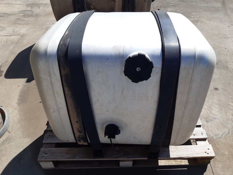 Mercedes-Benz Mazouttank actros A9344700101 - Depósito de combustible: foto 1 Mercedes-Benz Mazouttank actros A9344700101 - Depósito de combustible: foto 1