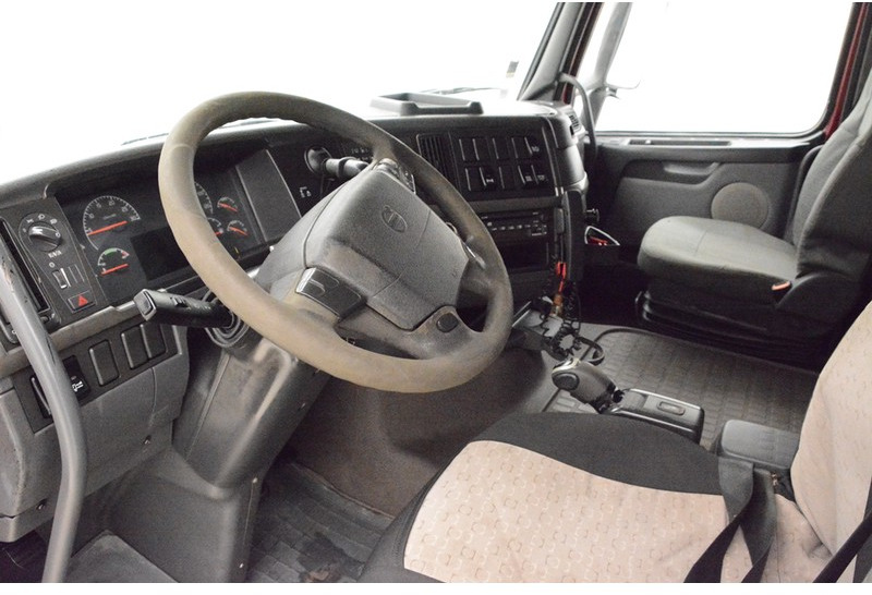 Camión caja abierta Volvo FH12.460 Globetrotter: foto 7 Camión caja abierta Volvo FH12.460 Globetrotter: foto 7