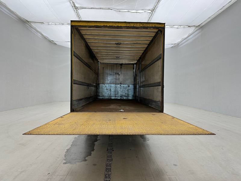 Camión caja cerrada Volvo FL 240: foto 14