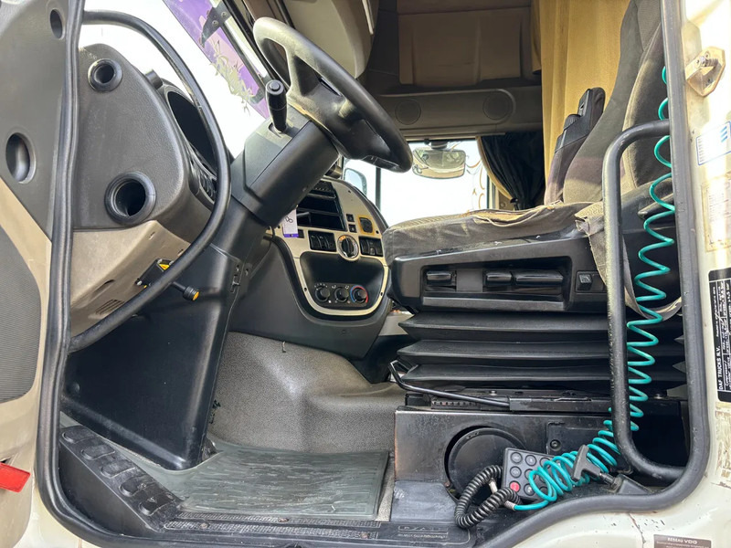 DAF XF 105.510 Super spacecab Euro 5 Retarder - Cabeza tractora: foto 5 DAF XF 105.510 Super spacecab Euro 5 Retarder - Cabeza tractora: foto 5