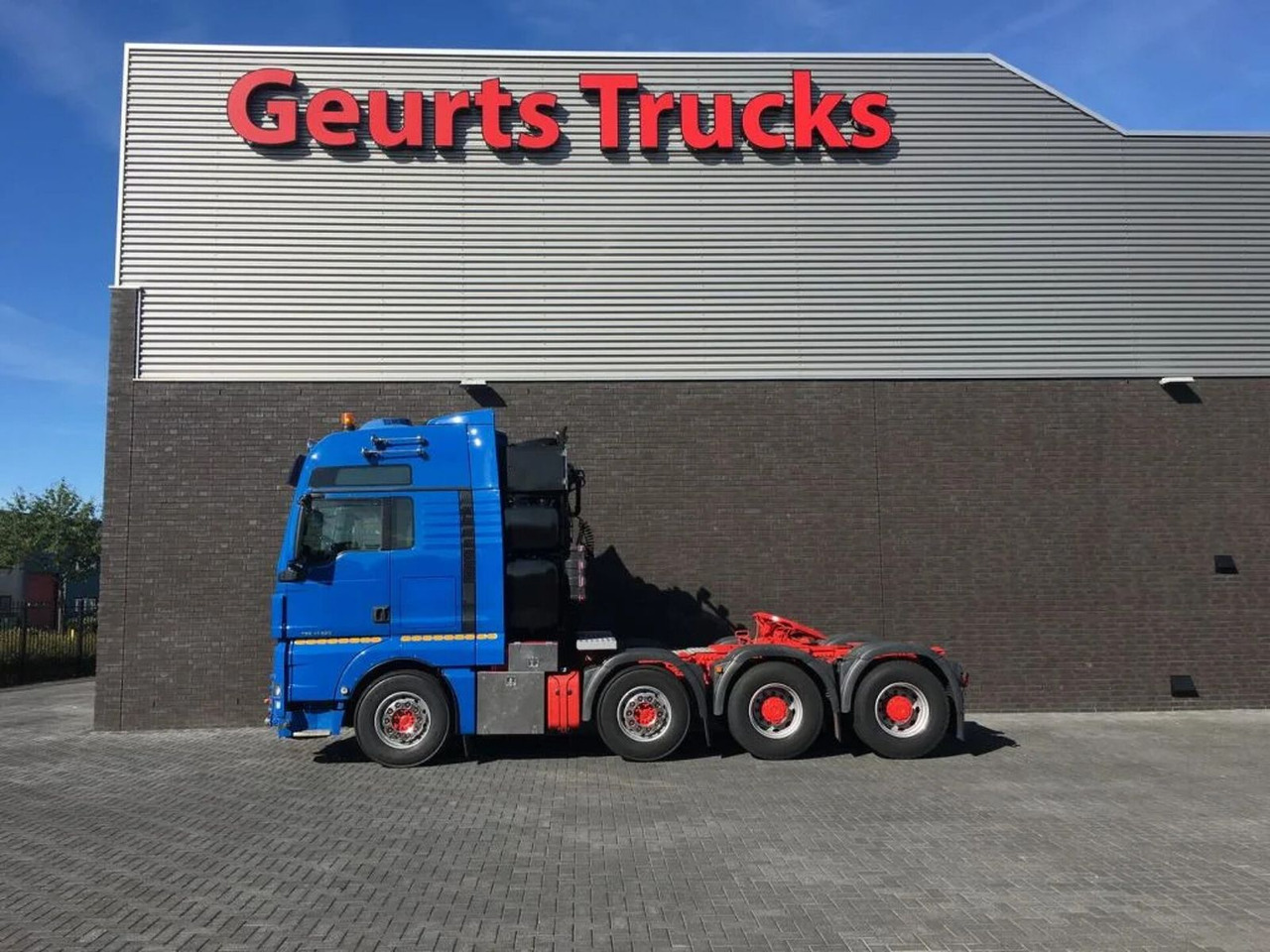 MAN TGX 41.680 V8 8X4 HEAVY DUTY TRACTOR 250 TONS - Cabeza tractora: foto 1 MAN TGX 41.680 V8 8X4 HEAVY DUTY TRACTOR 250 TONS - Cabeza tractora: foto 1