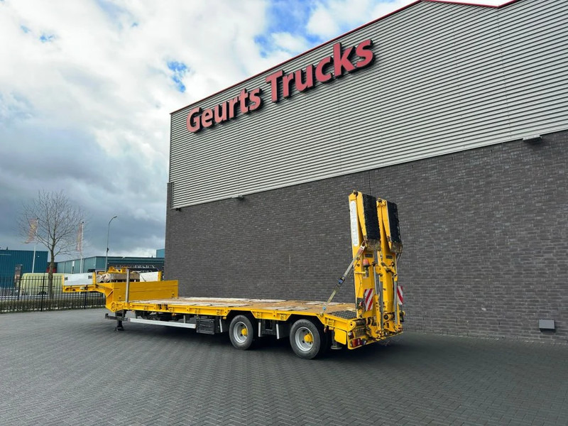 Goldhofer STZ-L2-22/80A SEMI LOWLOADER/DIEPLADER/TIEFLADER - Semirremolque góndola rebajadas: foto 3 Goldhofer STZ-L2-22/80A SEMI LOWLOADER/DIEPLADER/TIEFLADER - Semirremolque góndola rebajadas: foto 3