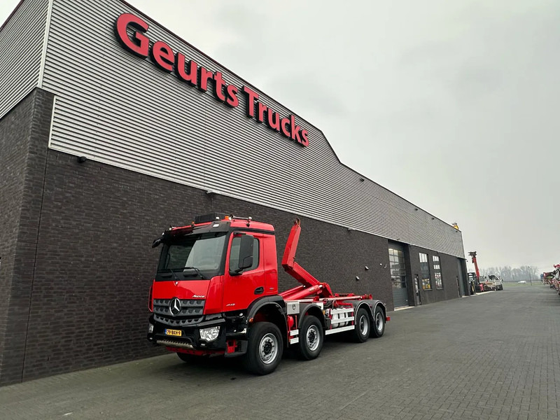 Mercedes-Benz Arocs 8X4 VDL S-30-6600 HAAKARMSYSTEEM/ABROLLKIPPER/HOOKLIFT - Camión con equipo de cable: foto 2 Mercedes-Benz Arocs 8X4 VDL S-30-6600 HAAKARMSYSTEEM/ABROLLKIPPER/HOOKLIFT - Camión con equipo de cable: foto 2
