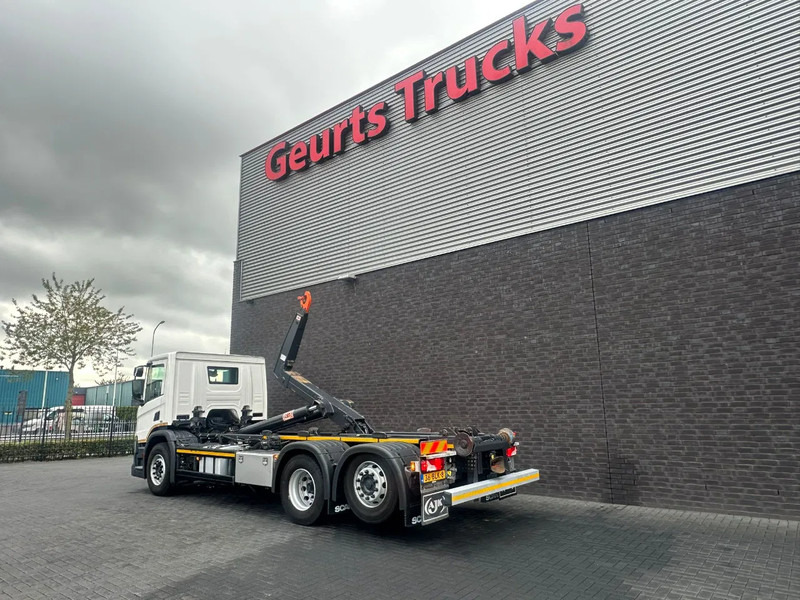 Scania P280 6X2 + AJK/1924 HLF20-6430 HAAKARMSYSTEEM / ABROLLKIPPER / HOOKLIFT - Camión multibasculante: foto 3 Scania P280 6X2 + AJK/1924 HLF20-6430 HAAKARMSYSTEEM / ABROLLKIPPER / HOOKLIFT - Camión multibasculante: foto 3