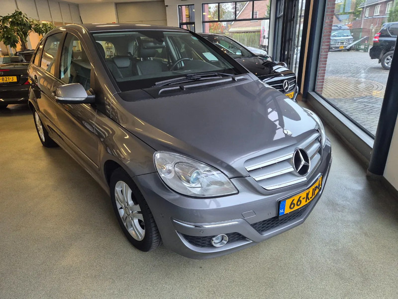 Mercedes-Benz B-Klasse B 180 Automaat Trekhaak - Coche: foto 5 Mercedes-Benz B-Klasse B 180 Automaat Trekhaak - Coche: foto 5