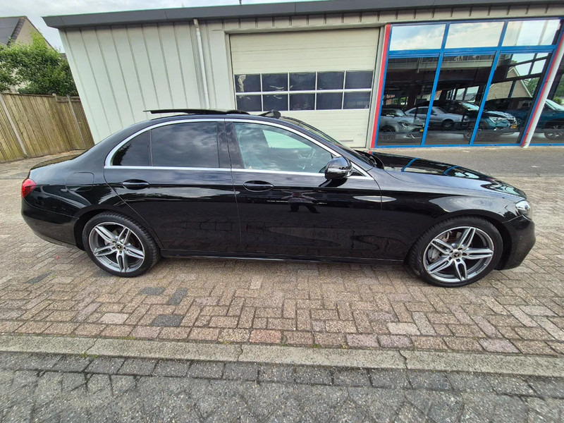 Mercedes-Benz E-Klasse E220 D Automatic AMG.plus Edition - Coche: foto 5 Mercedes-Benz E-Klasse E220 D Automatic AMG.plus Edition - Coche: foto 5