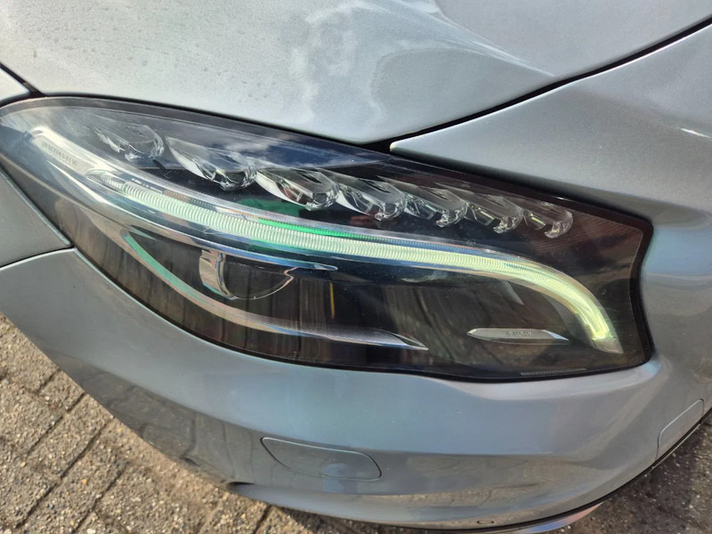 Coche Mercedes-Benz GLA 200 automaat Prestige: foto 11