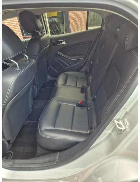 Coche Mercedes-Benz GLA 200 automaat Prestige: foto 12