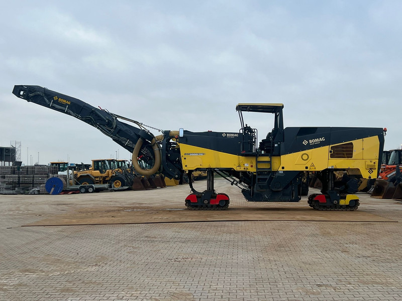 Bomag BM2000/75 Cold Planer - Construcción de carreteras: foto 1 Bomag BM2000/75 Cold Planer - Construcción de carreteras: foto 1
