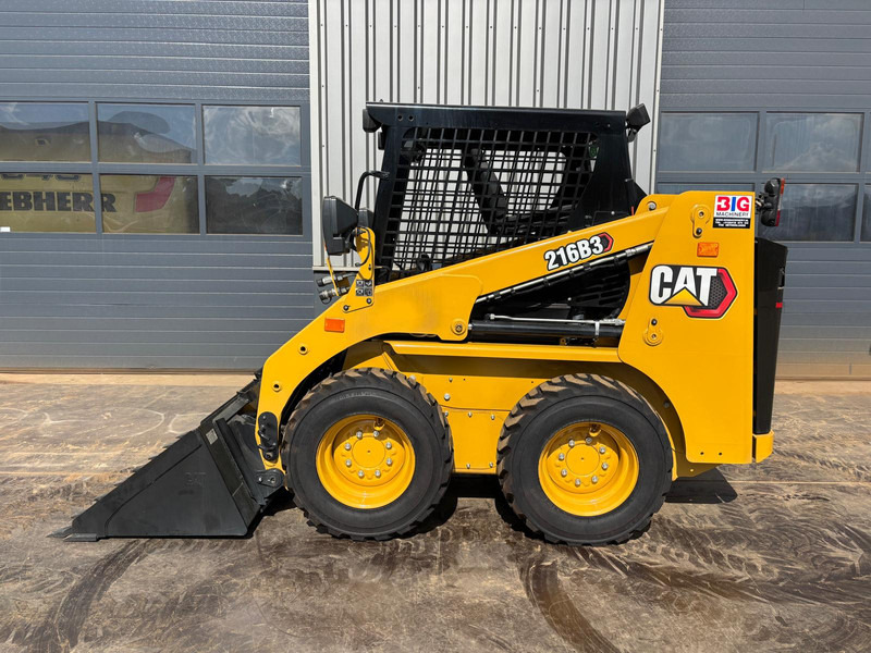 Caterpillar 216B3 - Cargadora: foto 2 Caterpillar 216B3 - Cargadora: foto 2