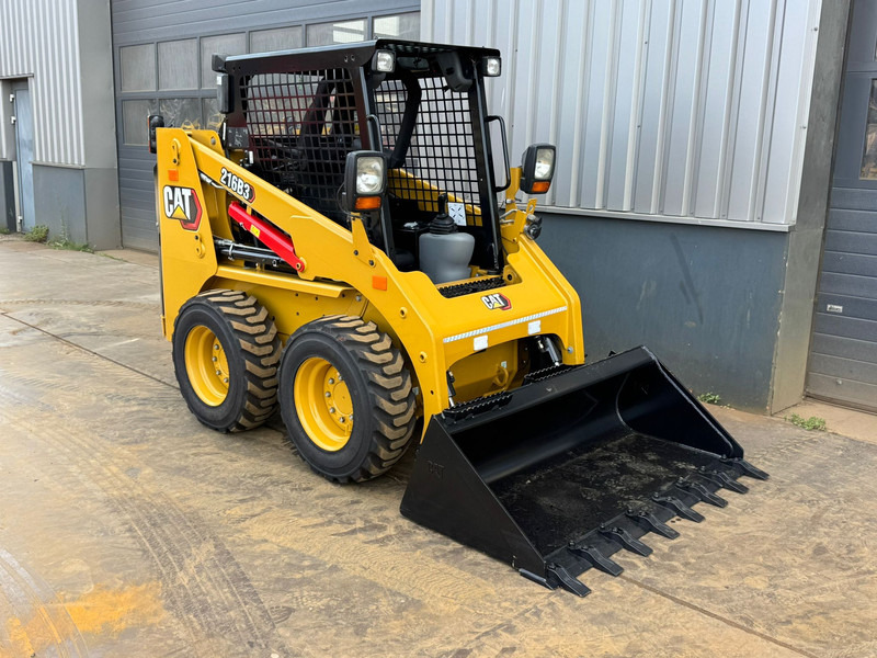 Caterpillar 216B3 - Cargadora: foto 5 Caterpillar 216B3 - Cargadora: foto 5