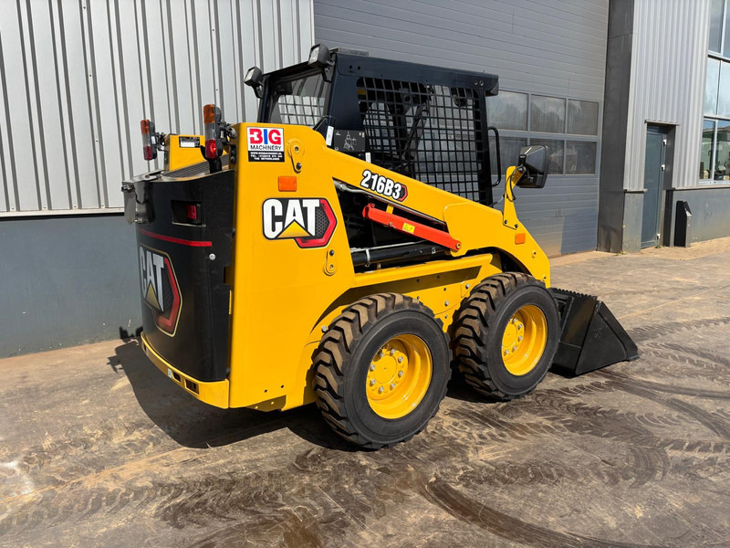 Caterpillar 216B3 - Cargadora: foto 5 Caterpillar 216B3 - Cargadora: foto 5