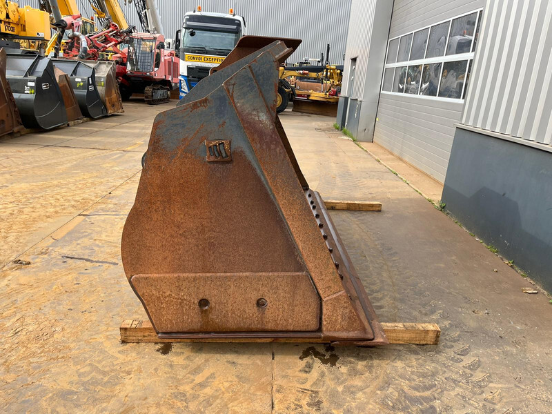 Doosan Bucket DL450 4600 l - Cazo: foto 5 Doosan Bucket DL450 4600 l - Cazo: foto 5