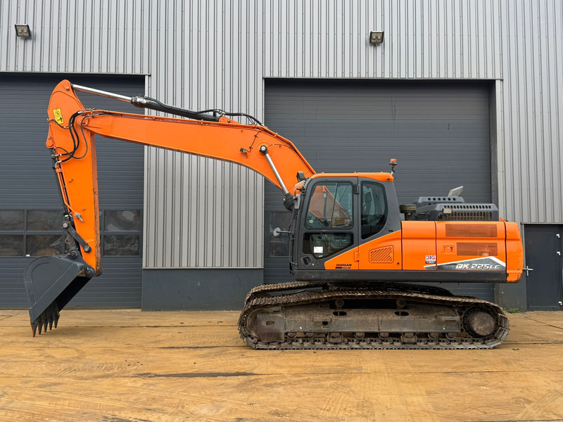 Doosan DX225LC-7 - Excavadora: foto 1 Doosan DX225LC-7 - Excavadora: foto 1