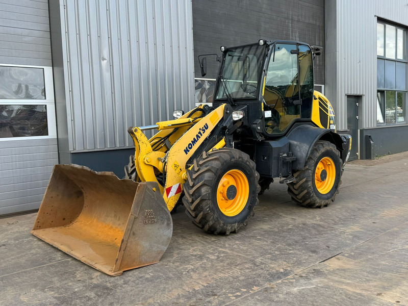 Komatsu WA100M-8EO - New Tires - Cargadora de ruedas: foto 2 Komatsu WA100M-8EO - New Tires - Cargadora de ruedas: foto 2