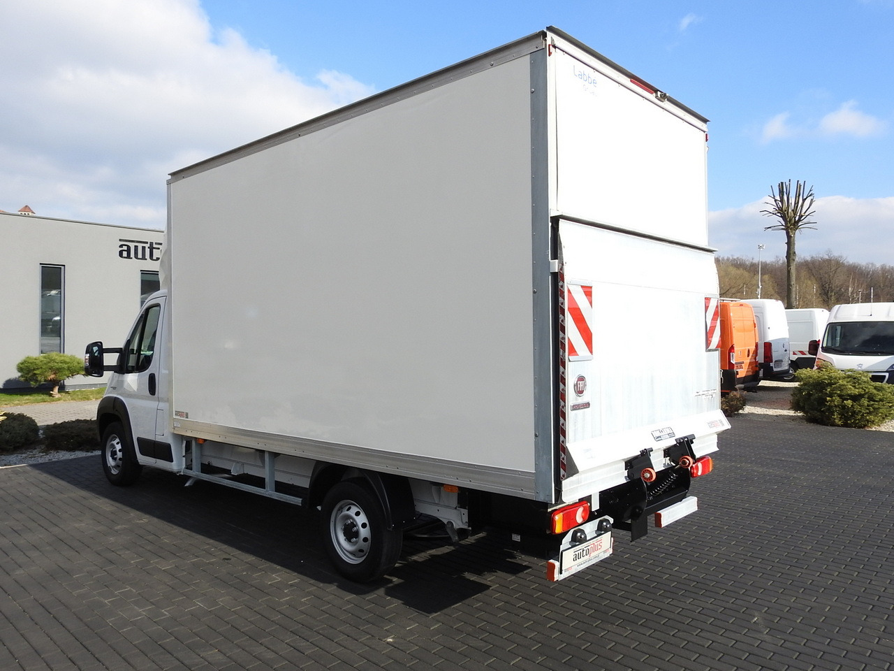 Furgoneta frigorifica FIAT DUCATO BOX LIFT 8 PALLETS CRUISE CONTROL NAVIGATION LED LIGHTS AIR CONDITIONING 130HP: foto 9 Furgoneta frigorifica FIAT DUCATO BOX LIFT 8 PALLETS CRUISE CONTROL NAVIGATION LED LIGHTS AIR CONDITIONING 130HP: foto 9