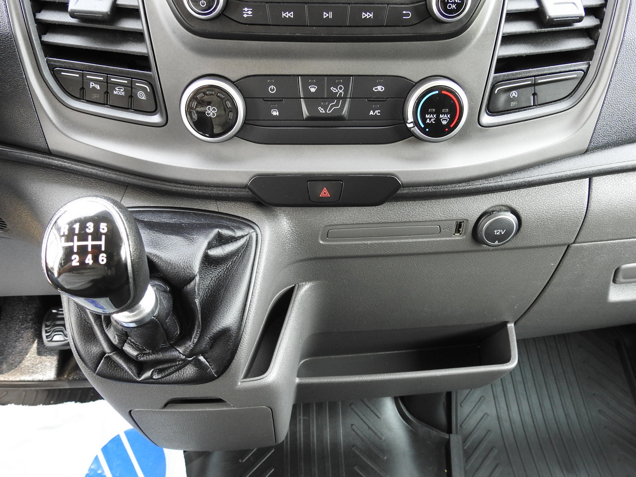 Furgoneta frigorifica FORD TRANSIT REFRIGERATOR VAN  0*C HEATING FUNCTION CRUISE CONTROL AIR CONDITIONING LED LIGHTS  130HP: foto 41