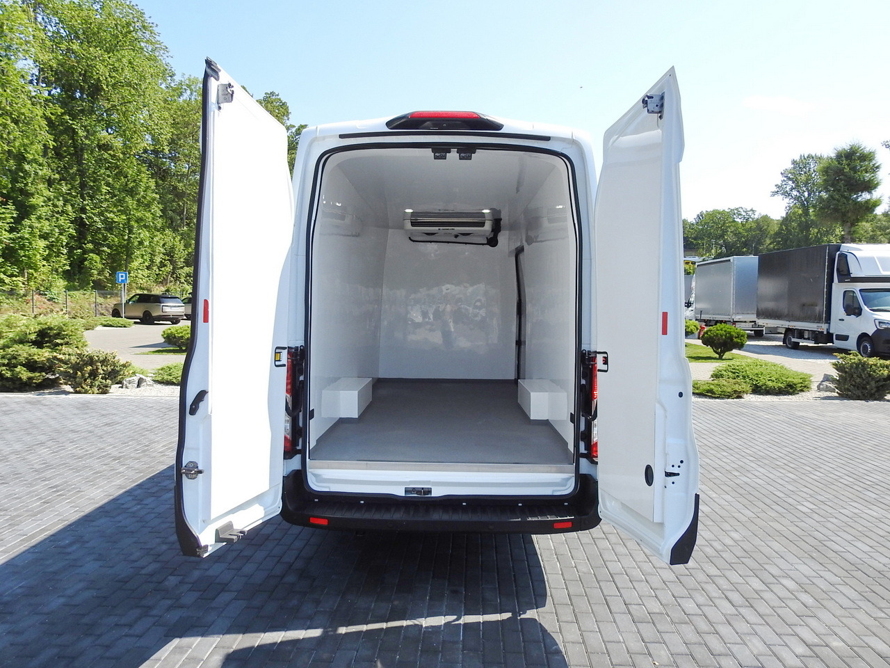Furgoneta frigorifica FORD TRANSIT REFRIGERATOR VAN  0*C HEATING FUNCTION CRUISE CONTROL AIR CONDITIONING LED LIGHTS  130HP: foto 12