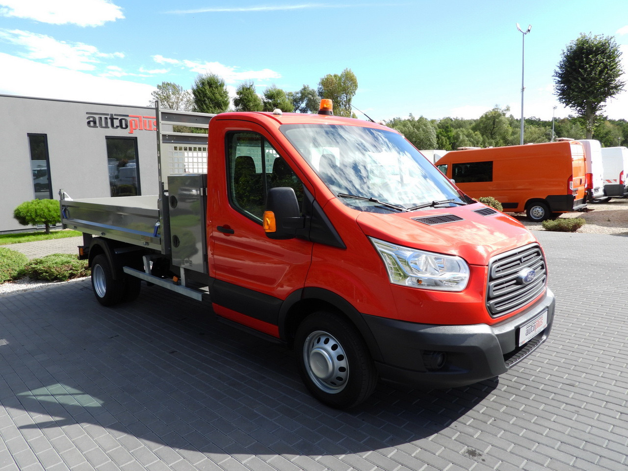 FORD TRANSIT TIPPER CRUISE CONTROL LED LIGHTS TWIN WHEELS AIR CONDITIONING 170HP - Furgoneta basculante: foto 4 FORD TRANSIT TIPPER CRUISE CONTROL LED LIGHTS TWIN WHEELS AIR CONDITIONING 170HP - Furgoneta basculante: foto 4