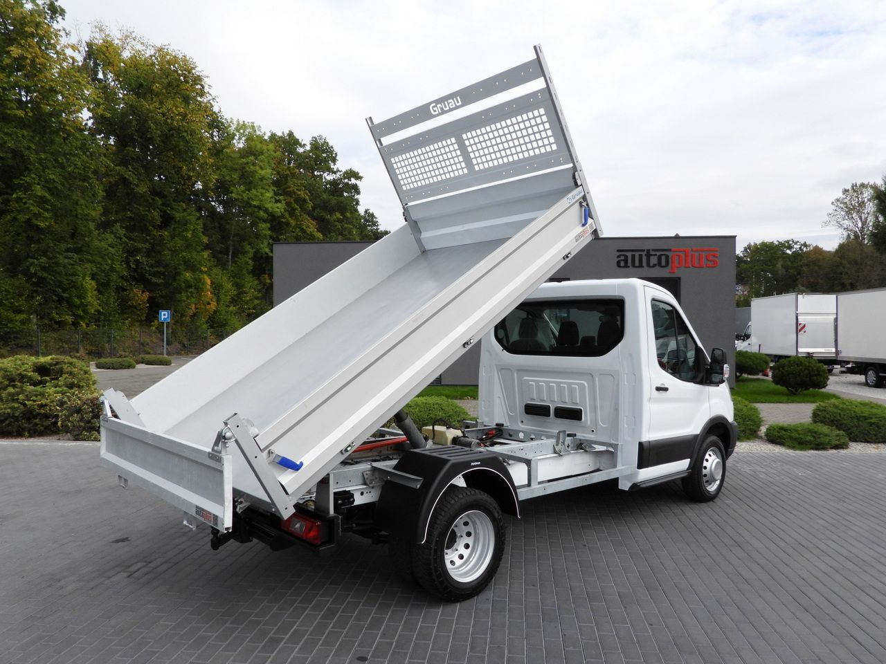 FORD TRANSIT TIPPER TWIN WHEELS 155HP - Furgoneta basculante: foto 3 FORD TRANSIT TIPPER TWIN WHEELS 155HP - Furgoneta basculante: foto 3