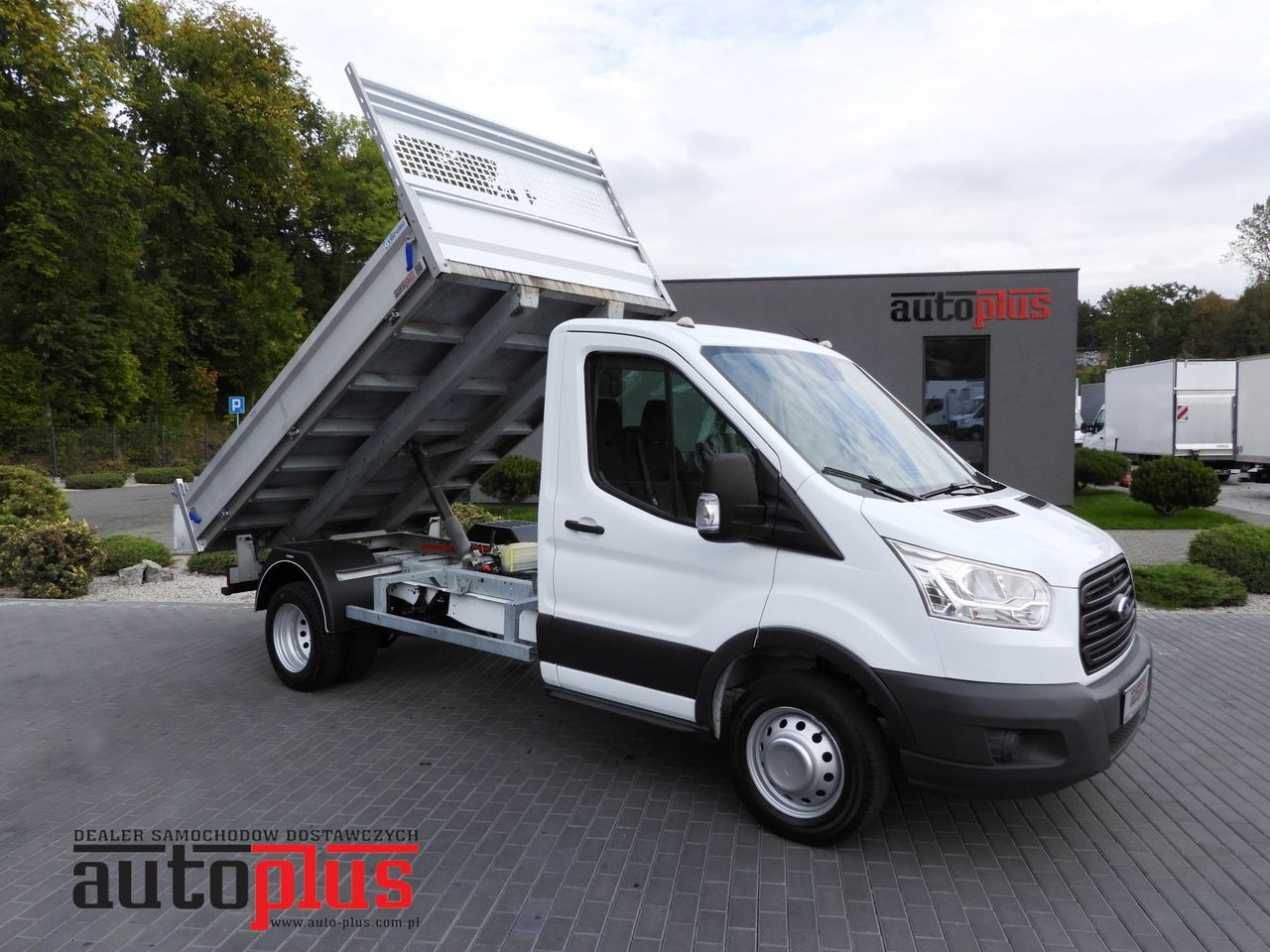 FORD TRANSIT TIPPER TWIN WHEELS 155HP - Furgoneta basculante: foto 1 FORD TRANSIT TIPPER TWIN WHEELS 155HP - Furgoneta basculante: foto 1